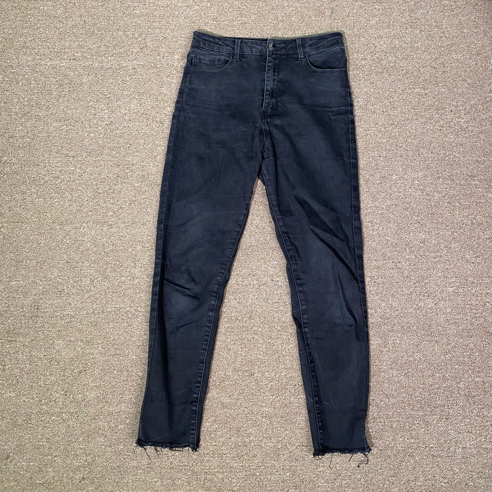Forever 21 cut off jeans